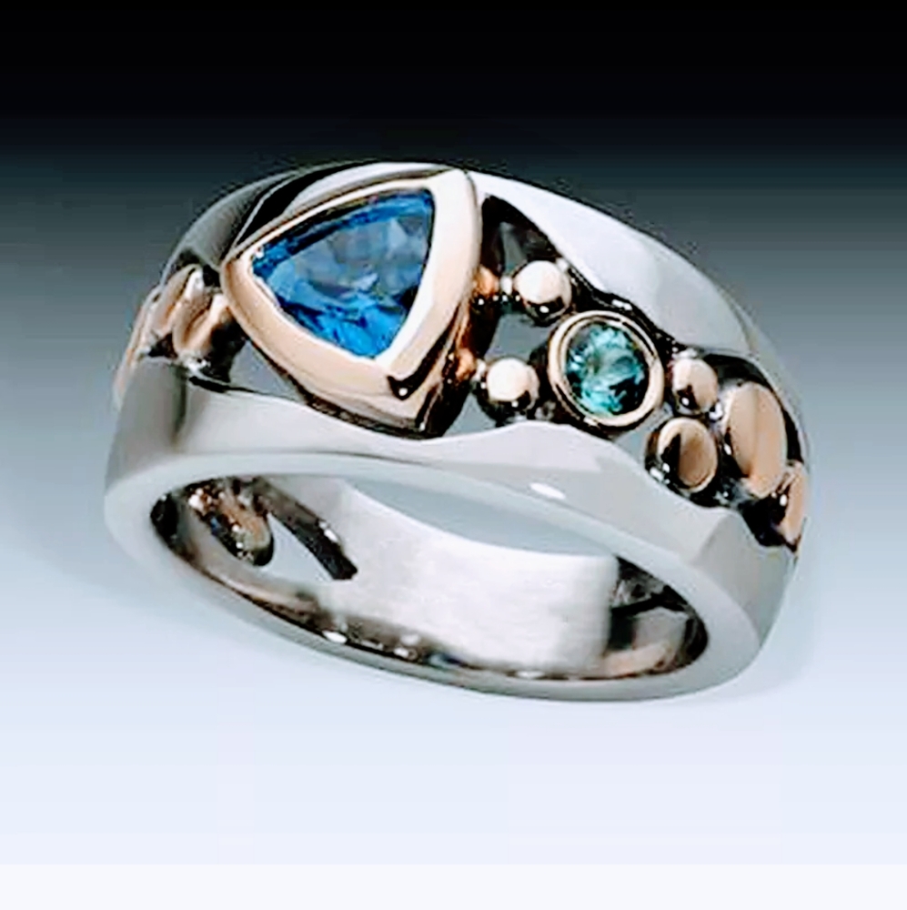 Two tone fashion ring silver trillion cut sapphire size 7